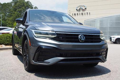 Platinum Gray Metallic 2022 Volkswagen Tiguan 2.0T SE R-Line Black
