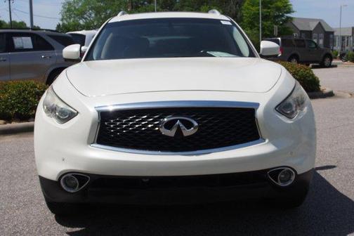Majestic White 2017 INFINITI QX70 Base
