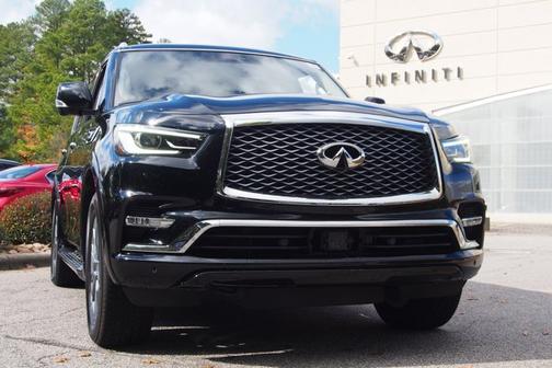 2022 INFINITI QX80 LUXE