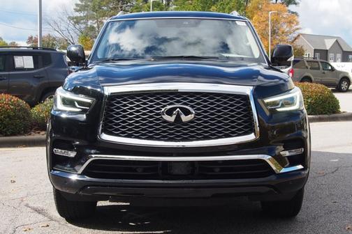 2022 INFINITI QX80 LUXE