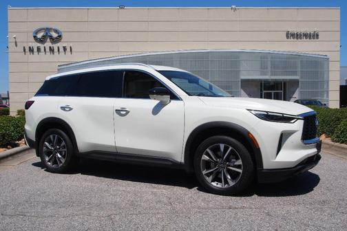 Majestic White 2023 INFINITI QX60 Luxe