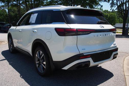 Majestic White 2023 INFINITI QX60 Luxe