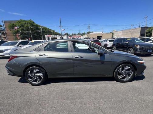 Gray 2025 Hyundai ELANTRA SEL Convenience