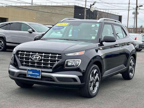2023 Hyundai VENUE SEL
