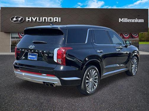 Black 2023 Hyundai PALISADE Calligraphy