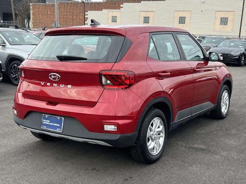 2022 Hyundai VENUE SE