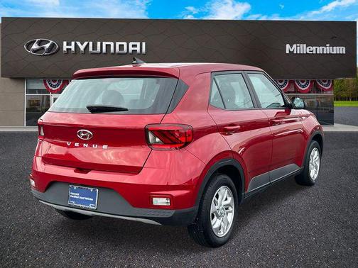 2022 Hyundai VENUE SE