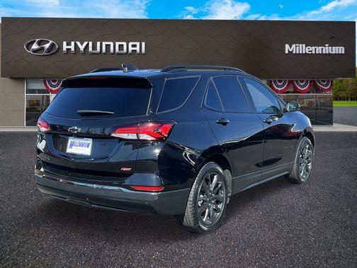 Black Metallic 2022 Chevrolet Equinox RS