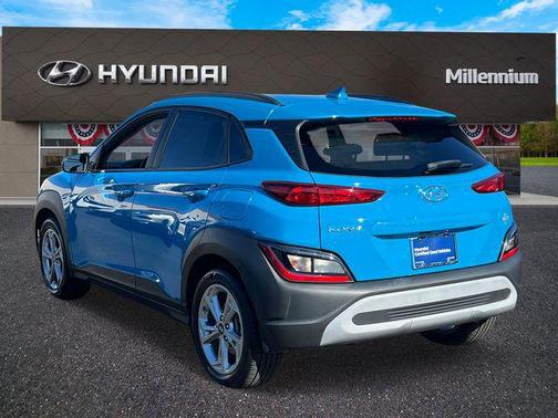 2022 Hyundai KONA SEL