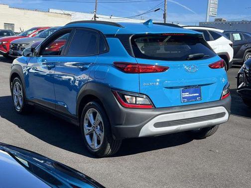 2022 Hyundai KONA SEL