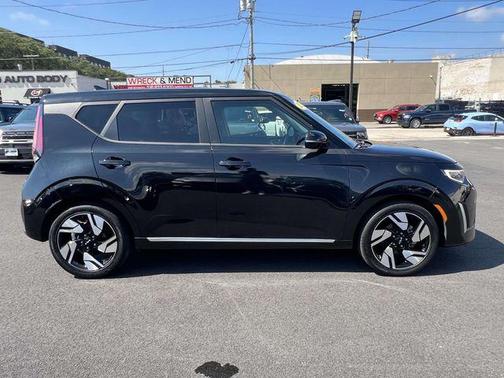 2023 Kia Soul GT-Line