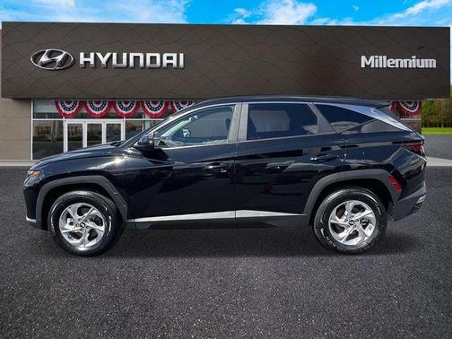 Black Pearl 2024 Hyundai TUCSON SEL