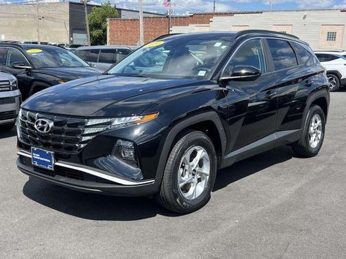 Black Pearl 2024 Hyundai TUCSON SEL