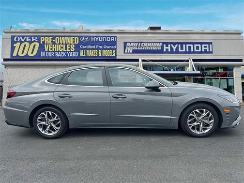2022 Hyundai SONATA SEL