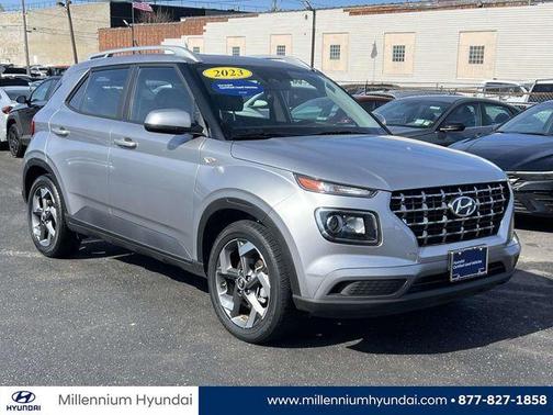 2023 Hyundai VENUE SEL