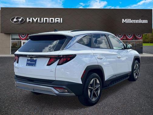 White Pearl 2026 Hyundai TUCSON SEL