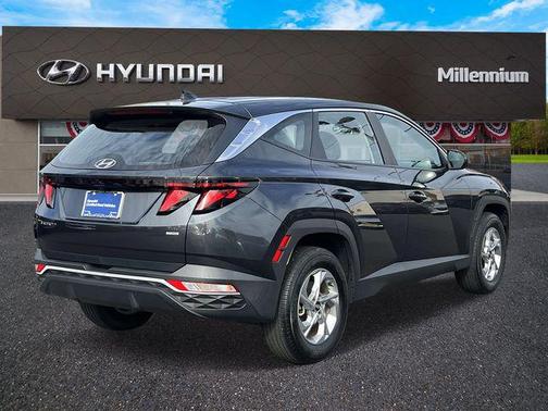 2023 Hyundai TUCSON SE