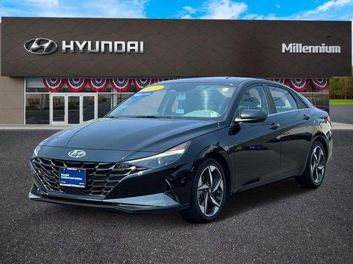 2022 Hyundai ELANTRA SEL