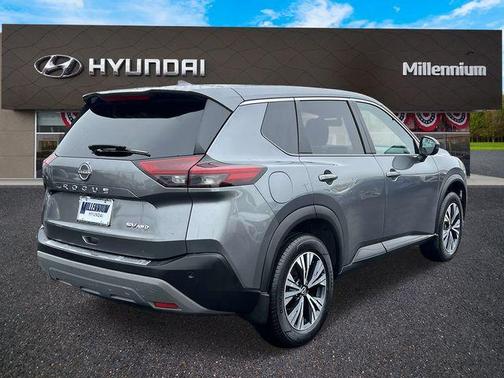 2022 Nissan Rogue SV