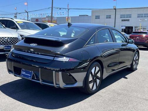 Onyx Black 2024 Hyundai IONIQ 6 SE
