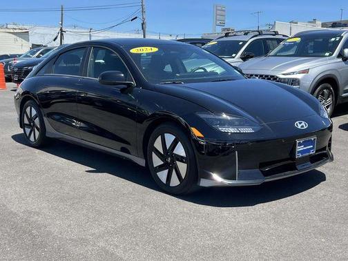 Onyx Black 2024 Hyundai IONIQ 6 SE