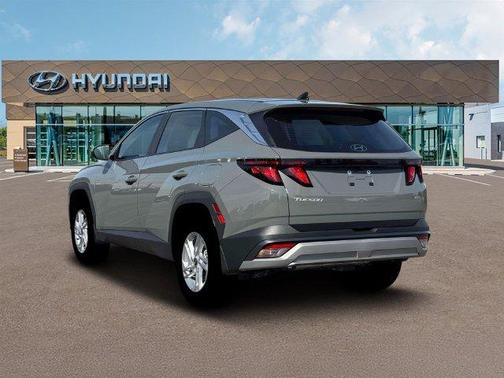 Gray 2026 Hyundai TUCSON SE