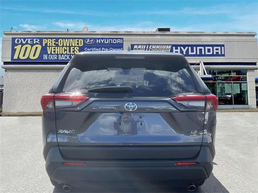 2022 Toyota RAV4 LE