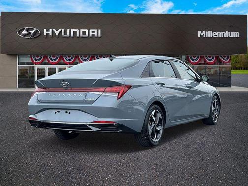 2022 Hyundai ELANTRA Limited