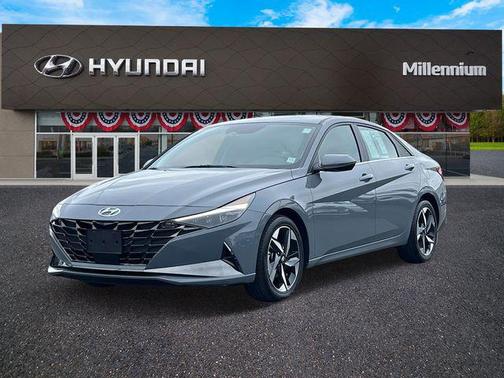 2022 Hyundai ELANTRA Limited