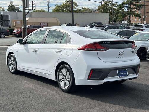 2020 Hyundai IONIQ Hybrid Blue