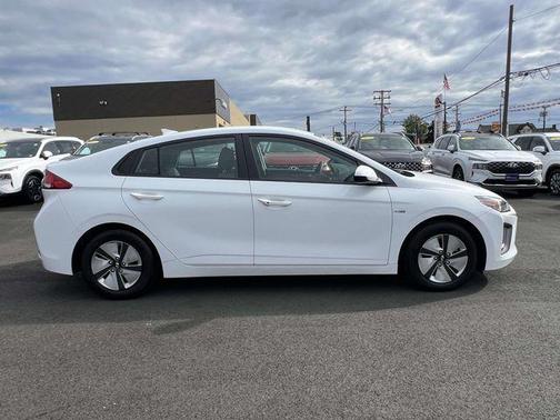2020 Hyundai IONIQ Hybrid Blue