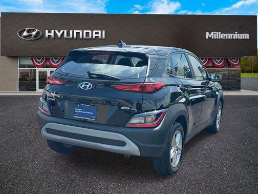 2022 Hyundai KONA SE