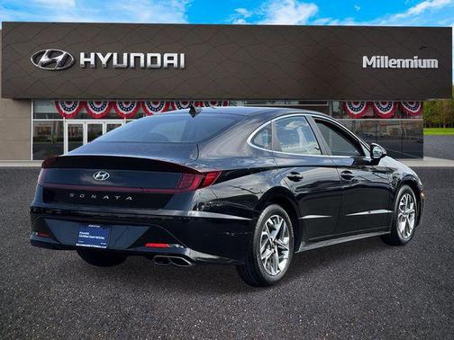 2022 Hyundai SONATA SEL