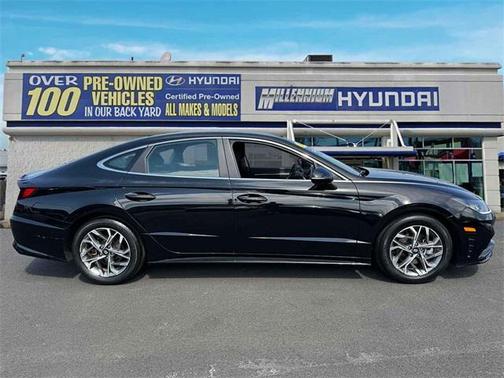 2022 Hyundai SONATA SEL
