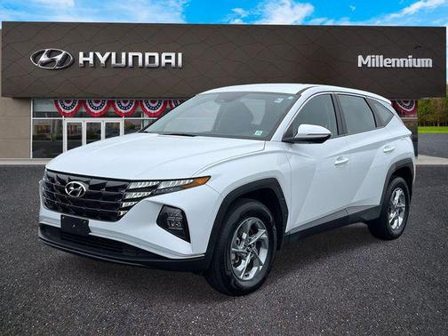 2022 Hyundai TUCSON SE