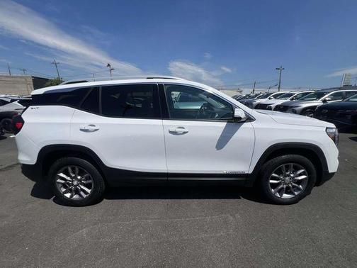 Summit White 2023 GMC Terrain SLT