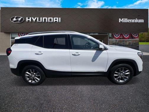 Summit White 2023 GMC Terrain SLT