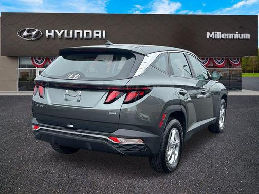 2022 Hyundai TUCSON SE