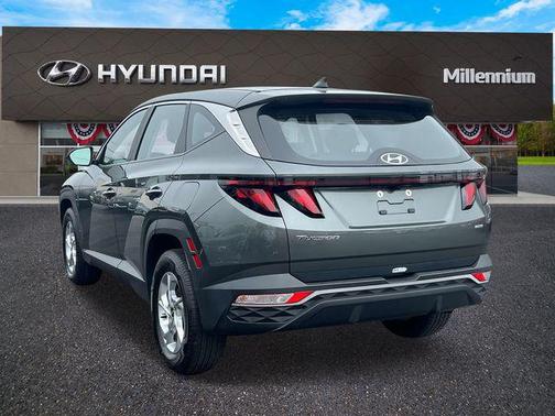 2022 Hyundai TUCSON SE
