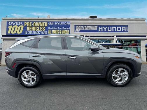 2022 Hyundai TUCSON SE