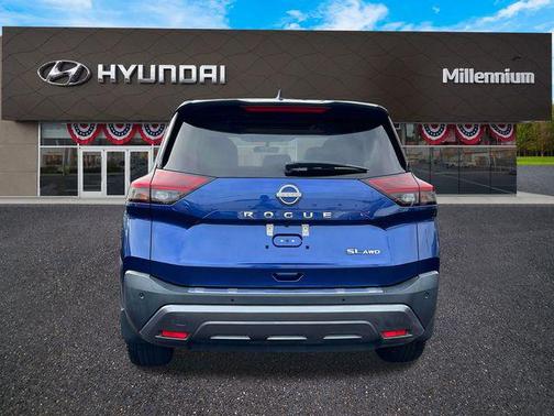 2022 Nissan Rogue SL