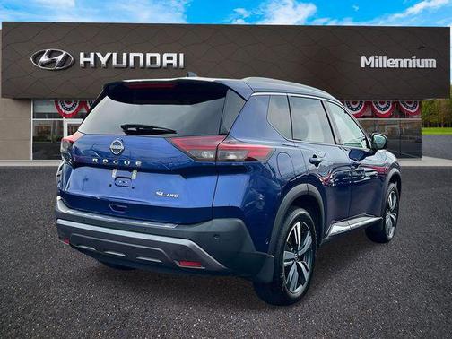 2022 Nissan Rogue SL