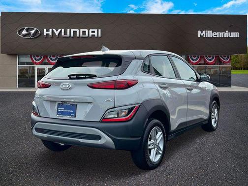 2022 Hyundai KONA SE