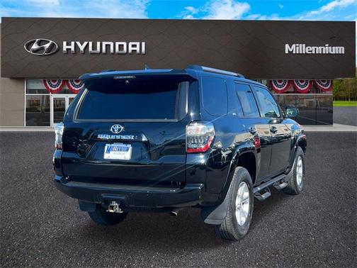 2022 Toyota 4Runner SR5