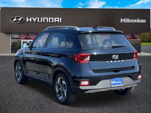 2022 Hyundai VENUE SEL