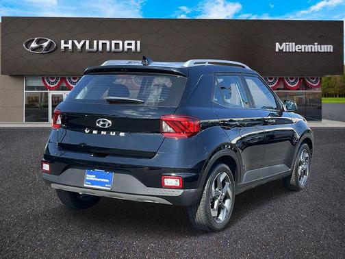 2022 Hyundai VENUE SEL