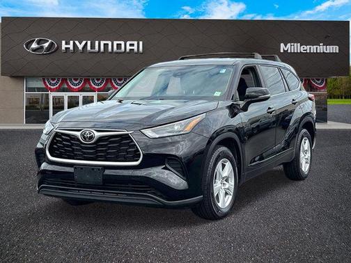 Midnight Black Metallic 2023 Toyota Highlander L
