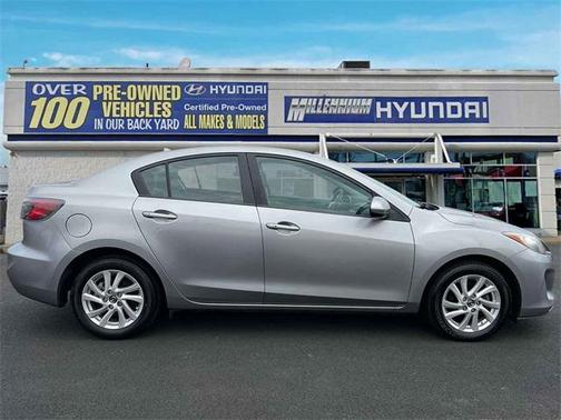 2013 Mazda Mazda3 i Touring