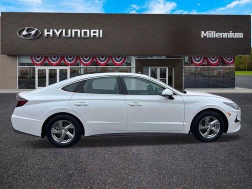 2023 Hyundai SONATA SE