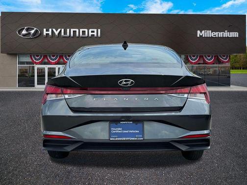 2023 Hyundai ELANTRA SE